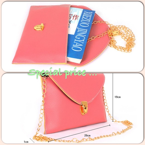 *Sold** Golden Chain Envelope Purse Clutch in pink - Picture 2 of 3