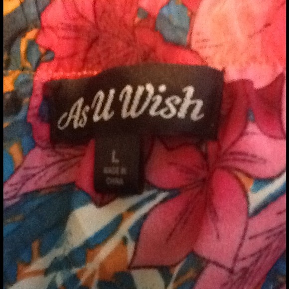 Floral hawaiian dress 🌺 SOLD ON MERCARI 🌺 - Picture 2 of 4