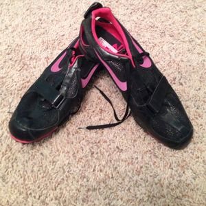 Nike track spikes