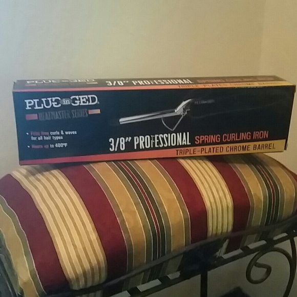 3/8 inch curling iron NWOT used once