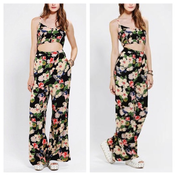Urban Outfitters Pants - ✂️️50% Off✂️Kimchi Blue Cutout-Waist Jumpsuit