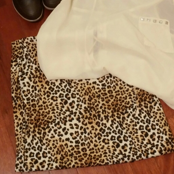 ***REDUCED***Cheetah print wrap skirt