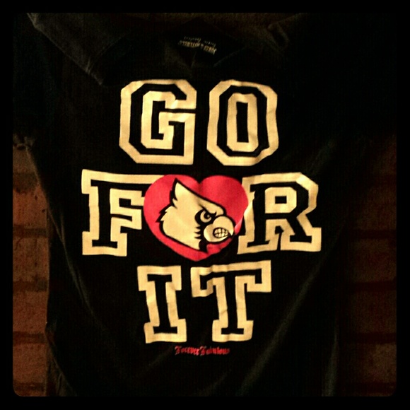 Louisville Cardinals tee