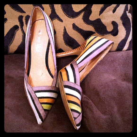 Two Lips striped Heels