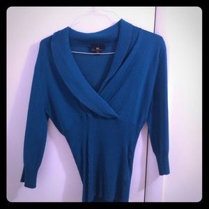 Slimming Cross-neck Sweater