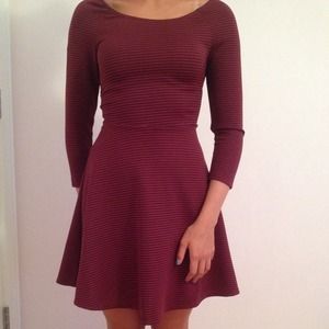 3/4 sleeve maroon/black striped cross back dress