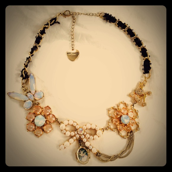💥1DaySale💥Betsey Johnson ballerina necklace!