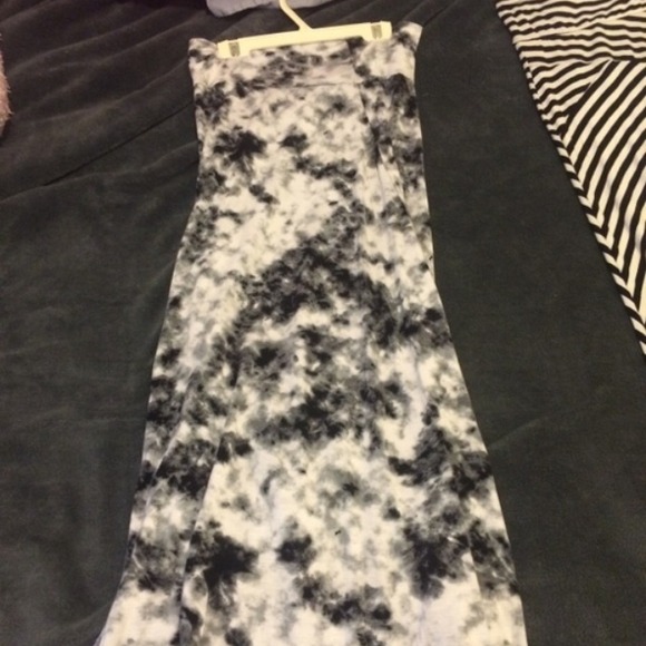 Black and white maxi skirt