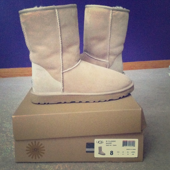 Sand UGGS