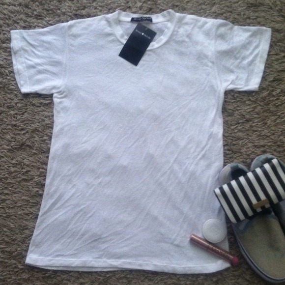 CCO SALE!! Basic white cotton top - Picture 2 of 2