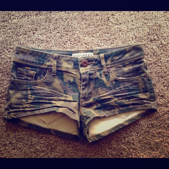 Bullhead Shorts $10 merc - Picture 1 of 2