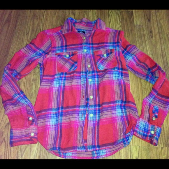 American Eagle Outfitters Tops - 💕Juniors American Eagle Flannel💕