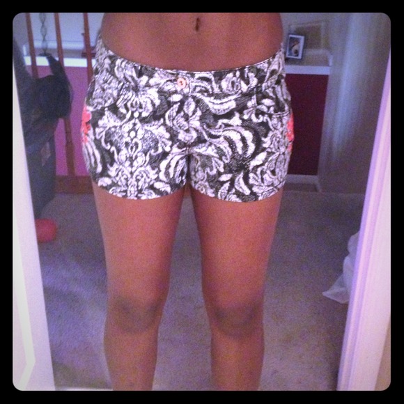 Printed H&M shorts