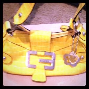 YELLOW GUESS PURSE!! Never Used $50 new