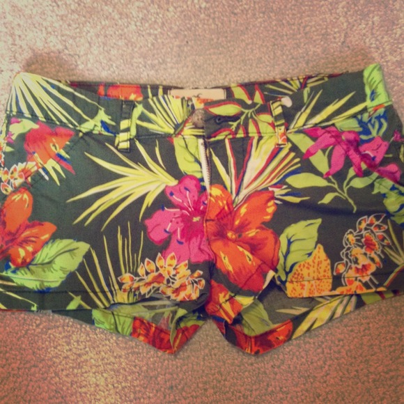 Hollister Tropical Short