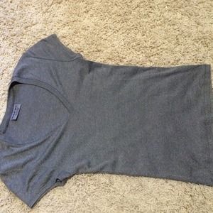 Michael Stars silver Vneck
