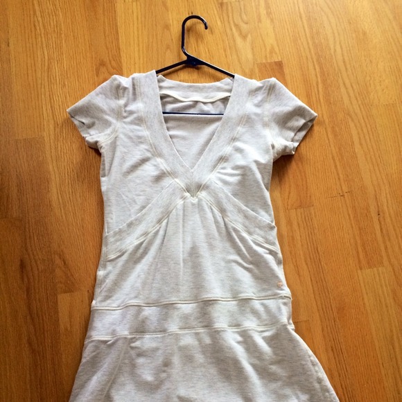 Sz 6 Lululemon soft, cotton dress.