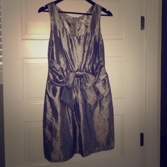 Sliver dress with bow
