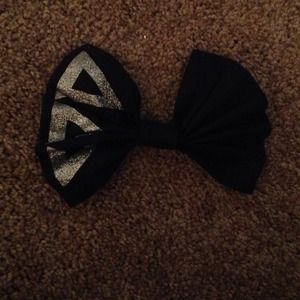 Navy and silver handmade Tri Delta bow