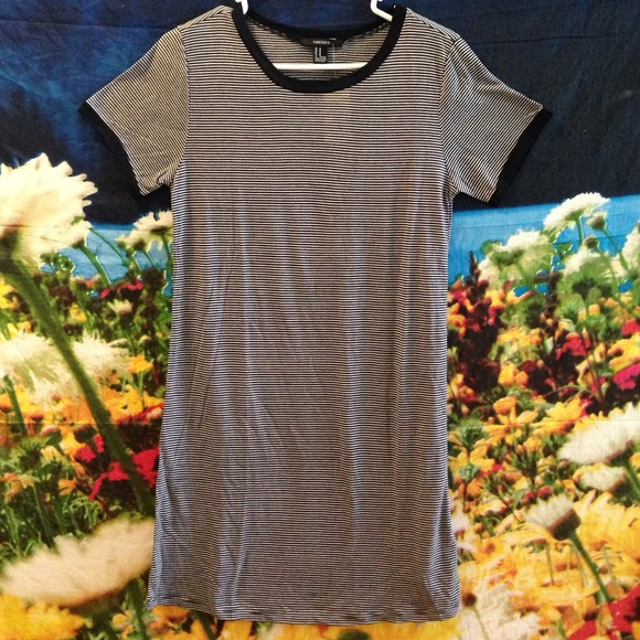Perfect b&w striped t-shirt dress