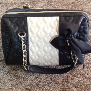 SALE!!!Betsey johnson Bow tie purse