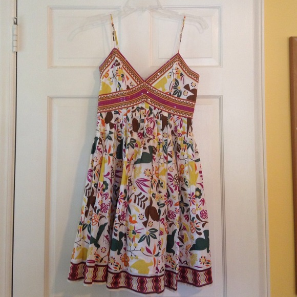 SUPER CUTE BCBG SUNDRESS