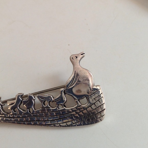 Mother ducking pin for Wyndham