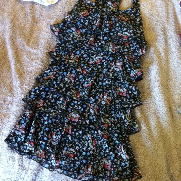 Dress - Picture 2 of 3