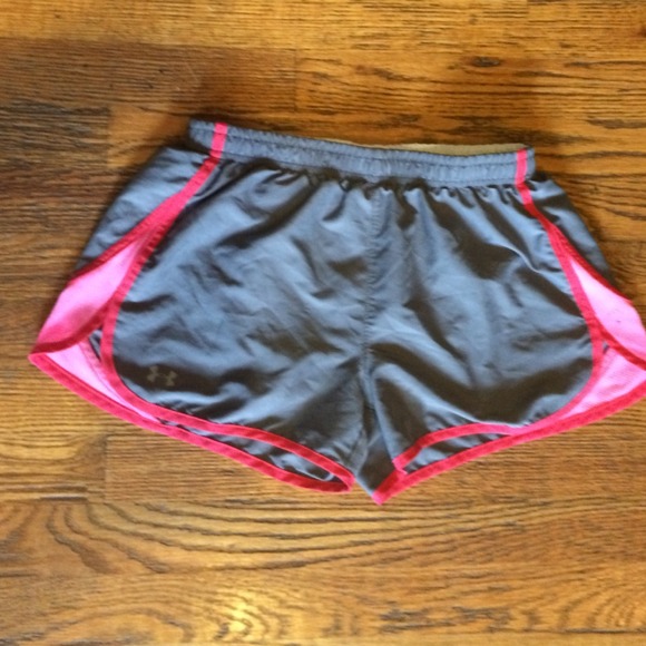Under Armour Gray running shorts. Built in liner - Picture 1 of 3