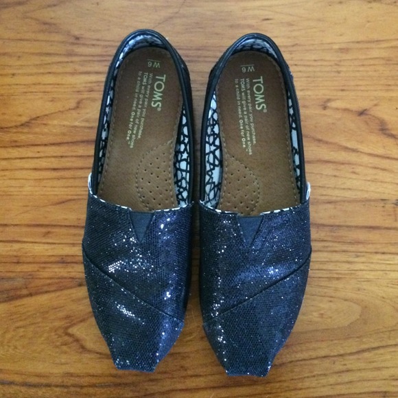 New Black Glitter classics toms!