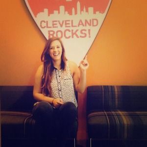 SUPER CUTE sleeveless collared button down