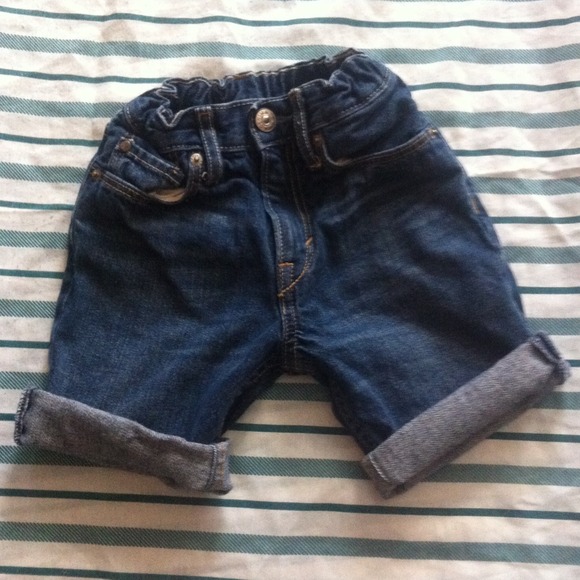 H&M toddler boys cuffed shorts