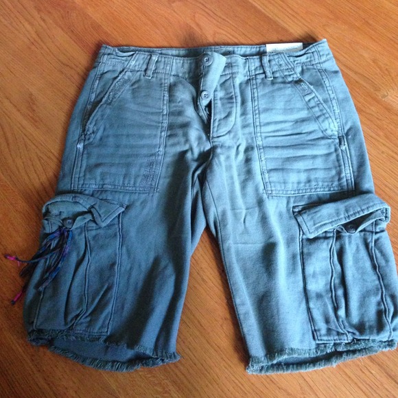 American Eagle NWT Bermuda short