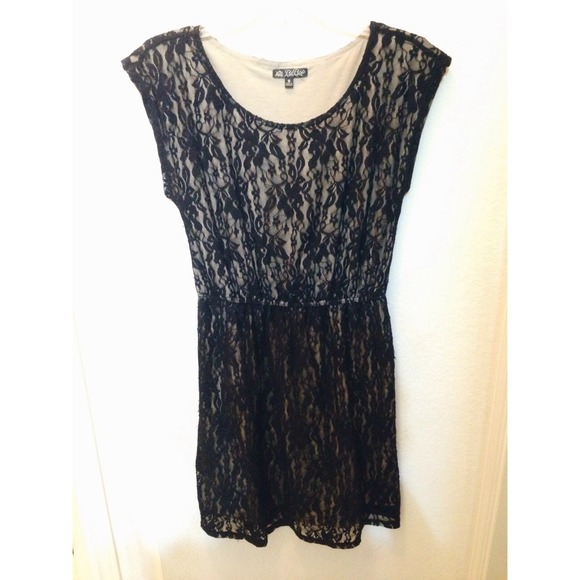 Black/Beige Lace Dress