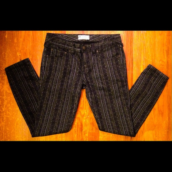 🔴SOLD🔴NEW FREE PEOPLE GEO STRIPE SKINNY JEANS - Picture 2 of 4