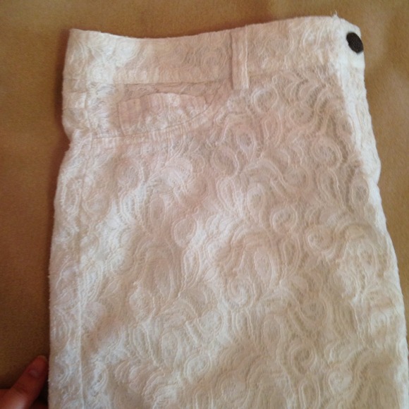 Lace skirt