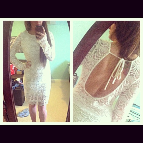 Cotton lace long sleeve dress with open back