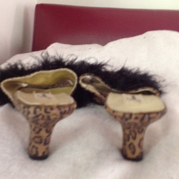 Shoes - Picture 4 of 4