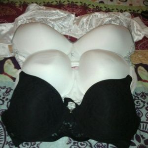 Bra bundle 40 D also other bra bundle shoes gifted