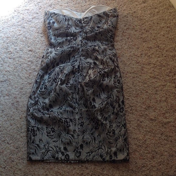 Black and silver strapless lace dress. Size 1/2 - Picture 2 of 4