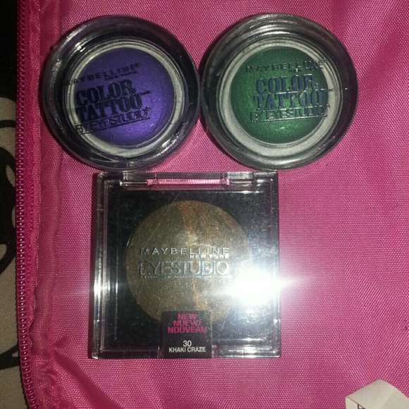 ((SOLD)) Maybelline on mer