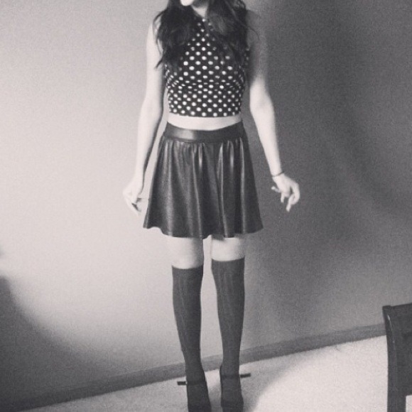 Black and white crop top