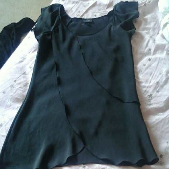 Black shirt