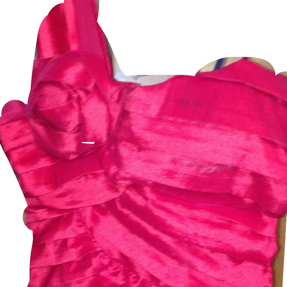 Have a date? ✋ worry, here is your beautiful dress