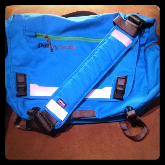 NEW! Patagonia Half Mass 15L Messenger Bag