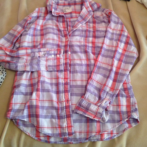 Great condition AEO pink and purple flannel