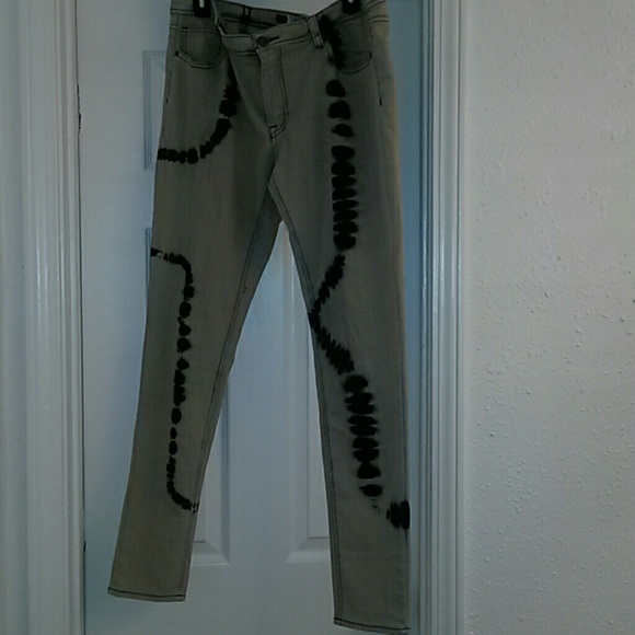 Skinny jeans