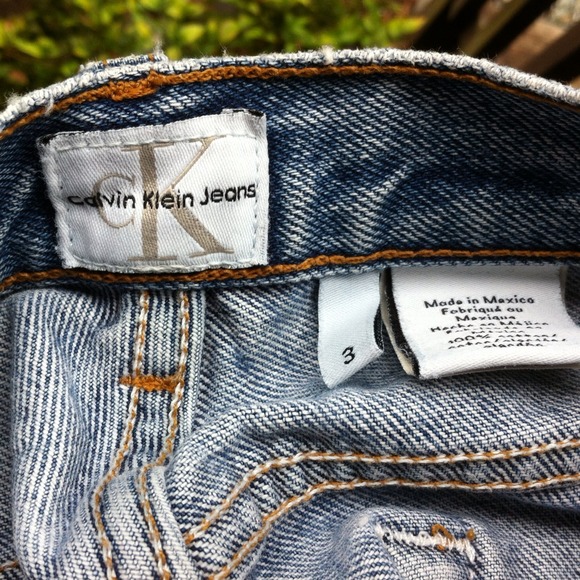 💥SOLD ON MERCARI💥Calvin Klein highwaisted shorts - Picture 3 of 4