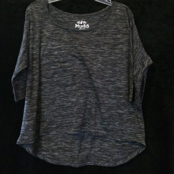 Girls Medium Mudd gray top