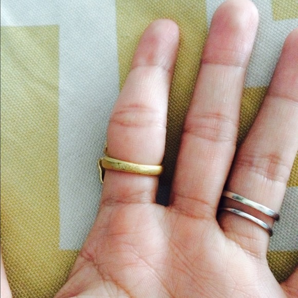 Gold ring - Picture 3 of 3